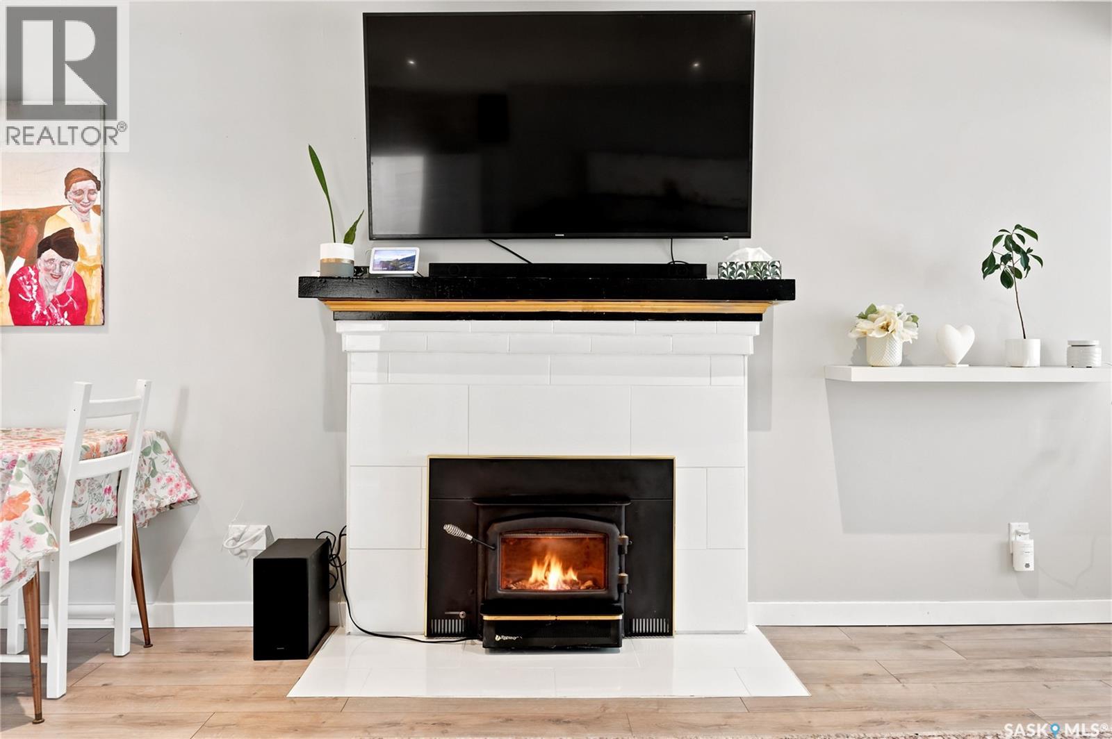 2209 QUEEN STREET - 8