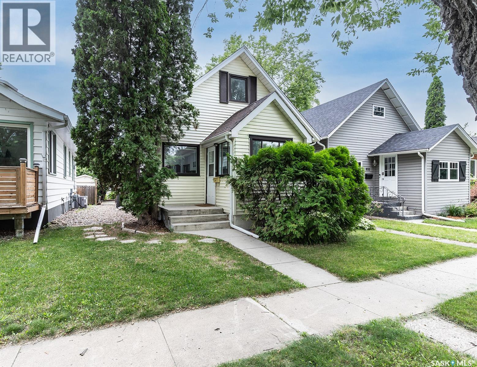 929 9th AVENUE N - 2