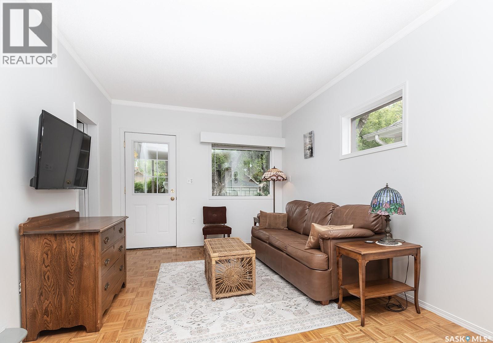 929 9th AVENUE N - 4