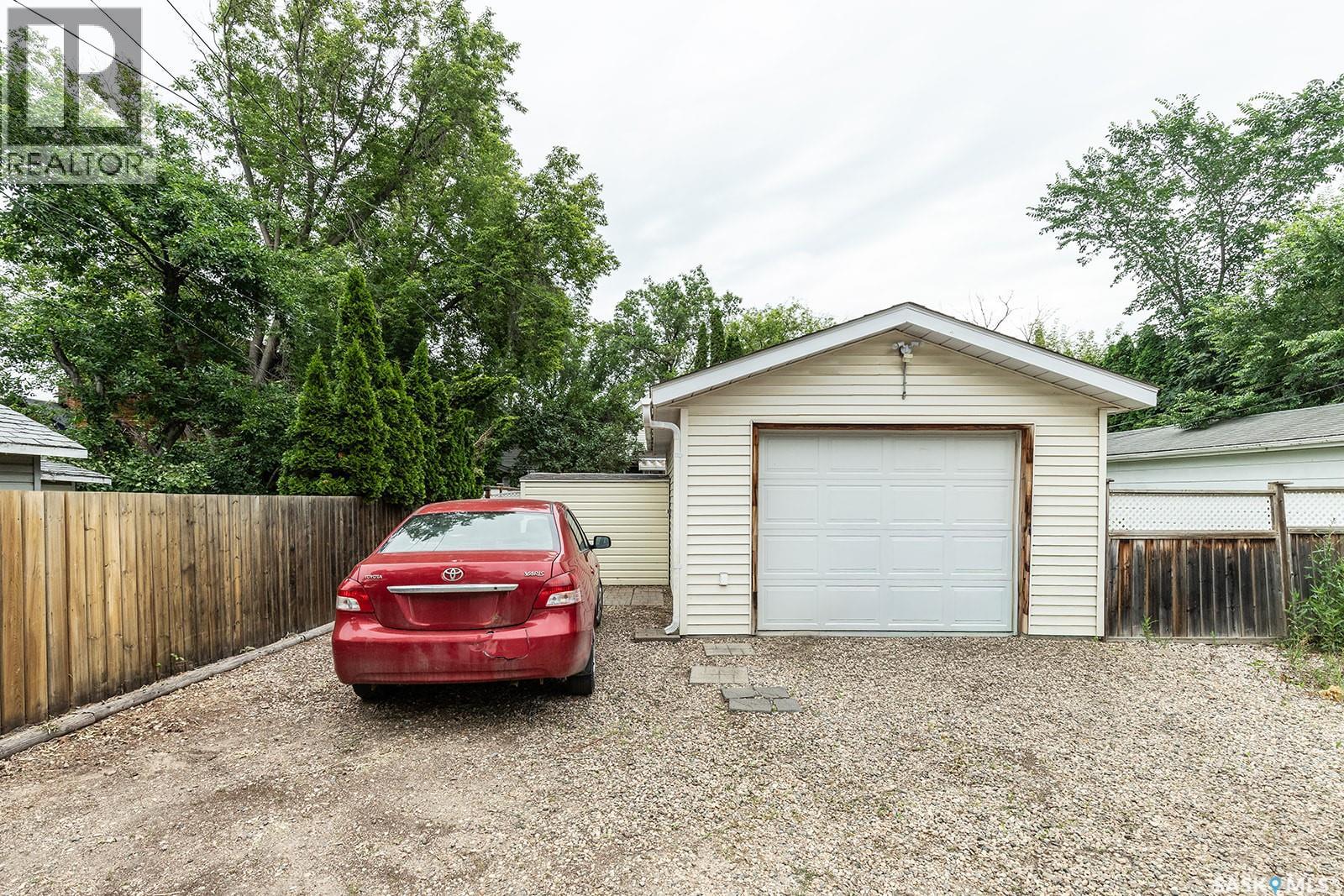 929 9th AVENUE N - 43