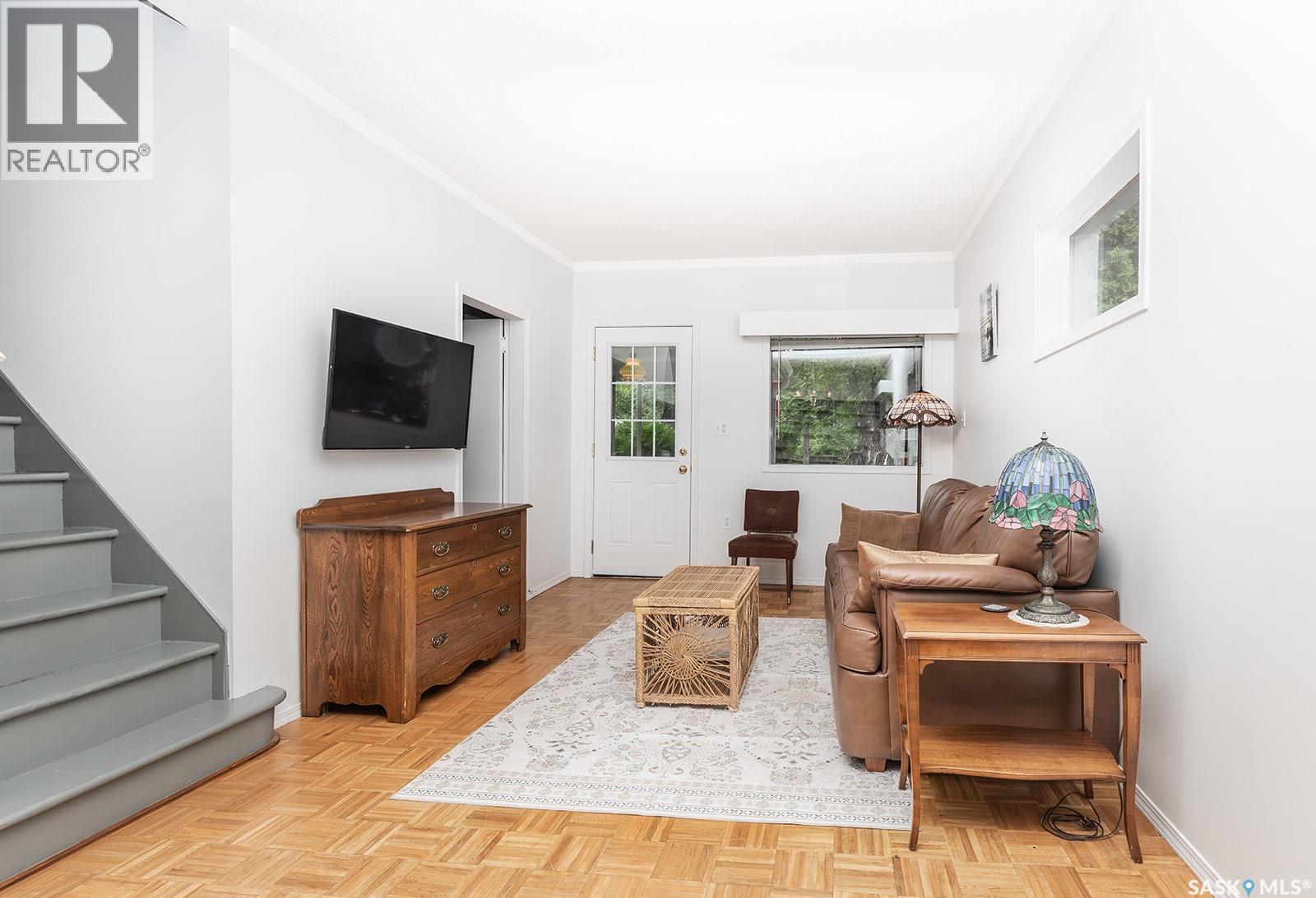 929 9th AVENUE N - 5