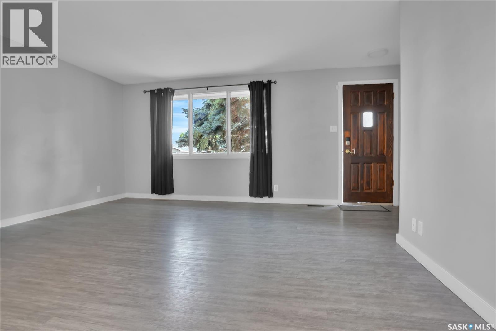 1228 Athabasca STREET W - 6