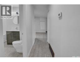 1228 Athabasca Street W, Moose Jaw, SK S6H6C6 Photo 21