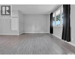 4pc Bathroom - 1228 Athabasca Street W, Moose Jaw, SK S6H6C6 Photo 7