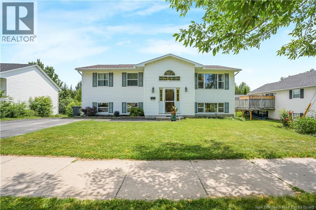 30 Leisure Avenue - 2