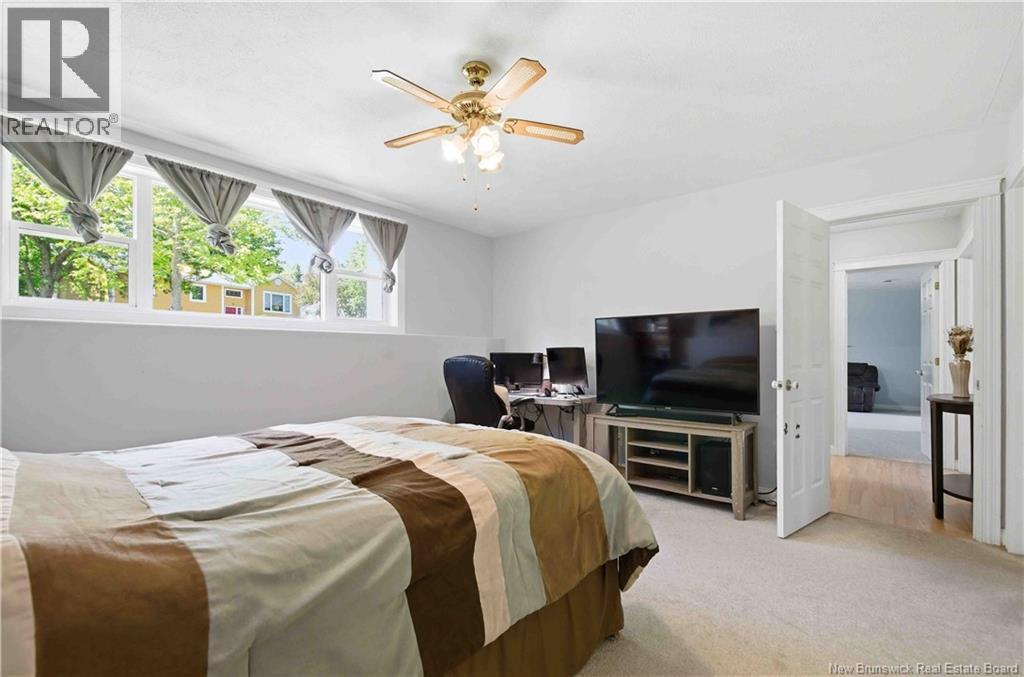 30 Leisure Avenue - 32