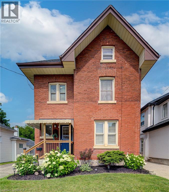 106 SYDENHAM Street - 2