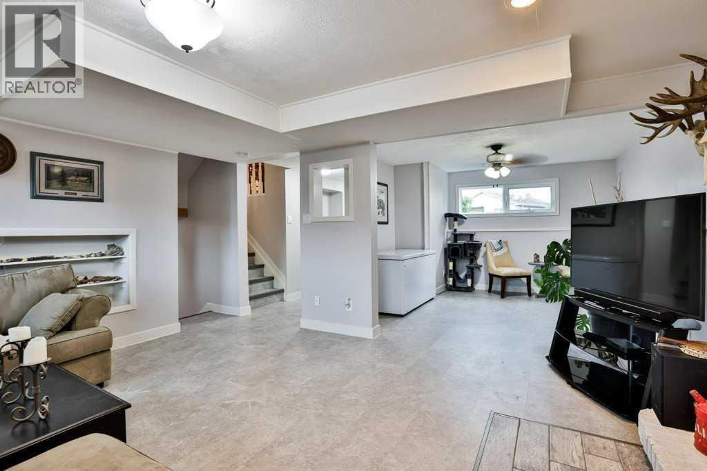 5217 38 Avenue - 17