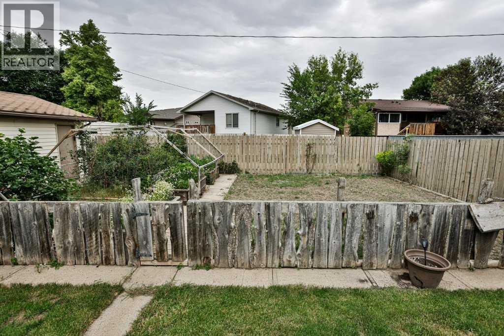 5217 38 Avenue - 27