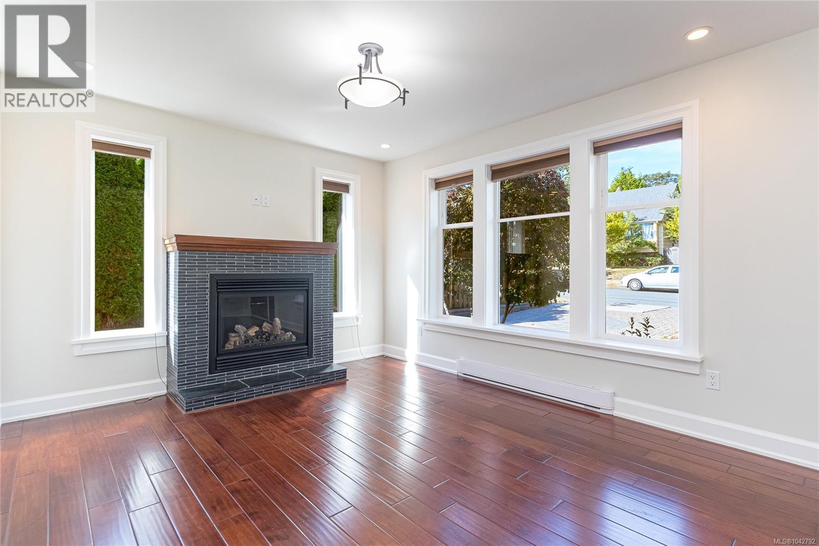 2617 Doncaster Dr - 6