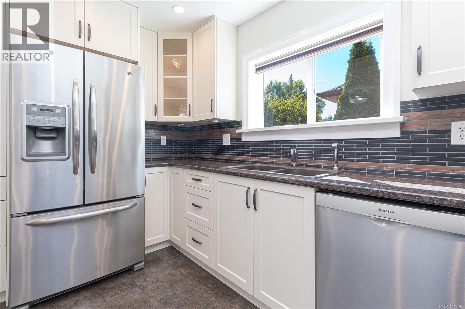 2617 Doncaster Dr - 16