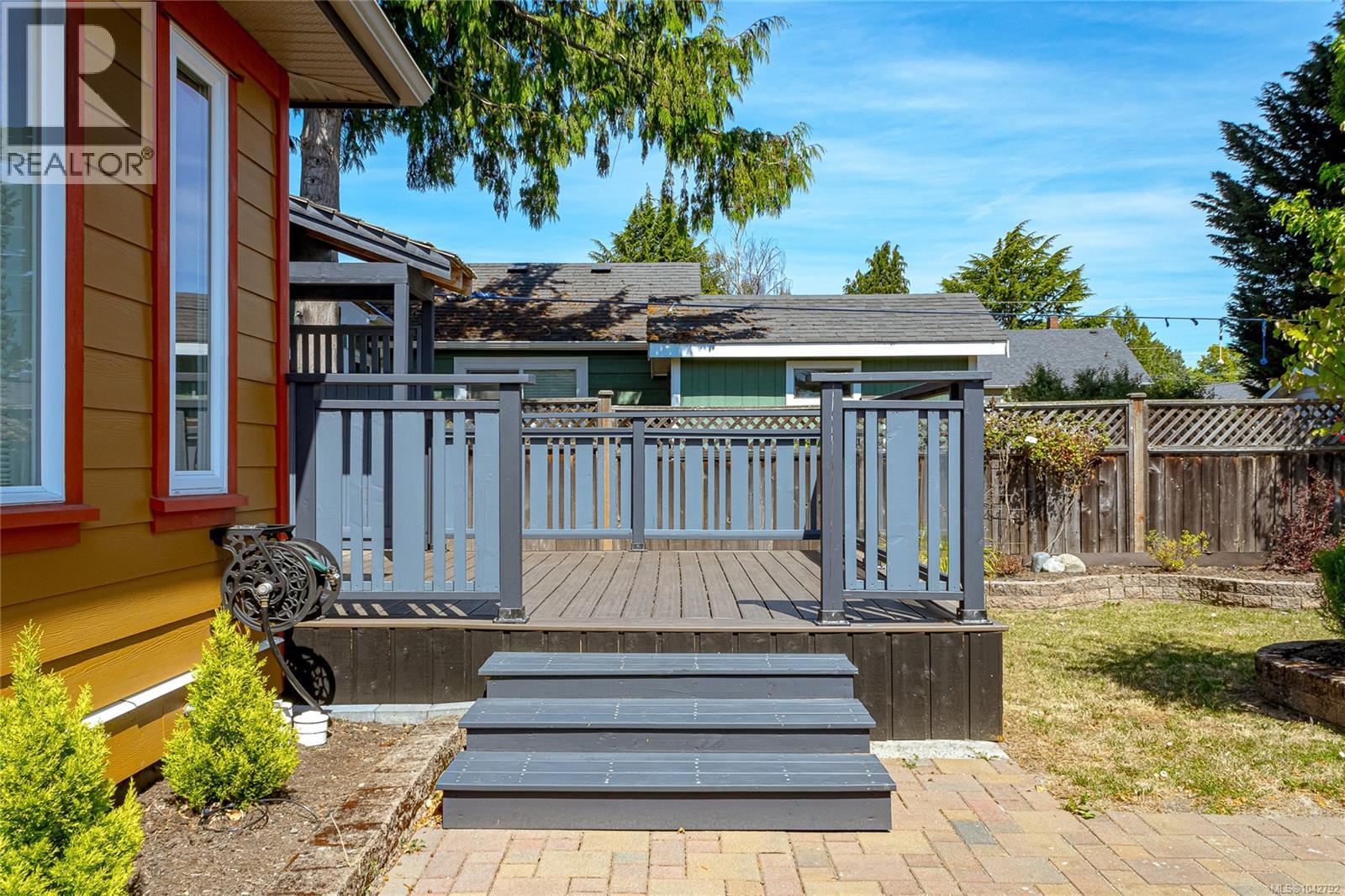 2617 Doncaster Dr - 31