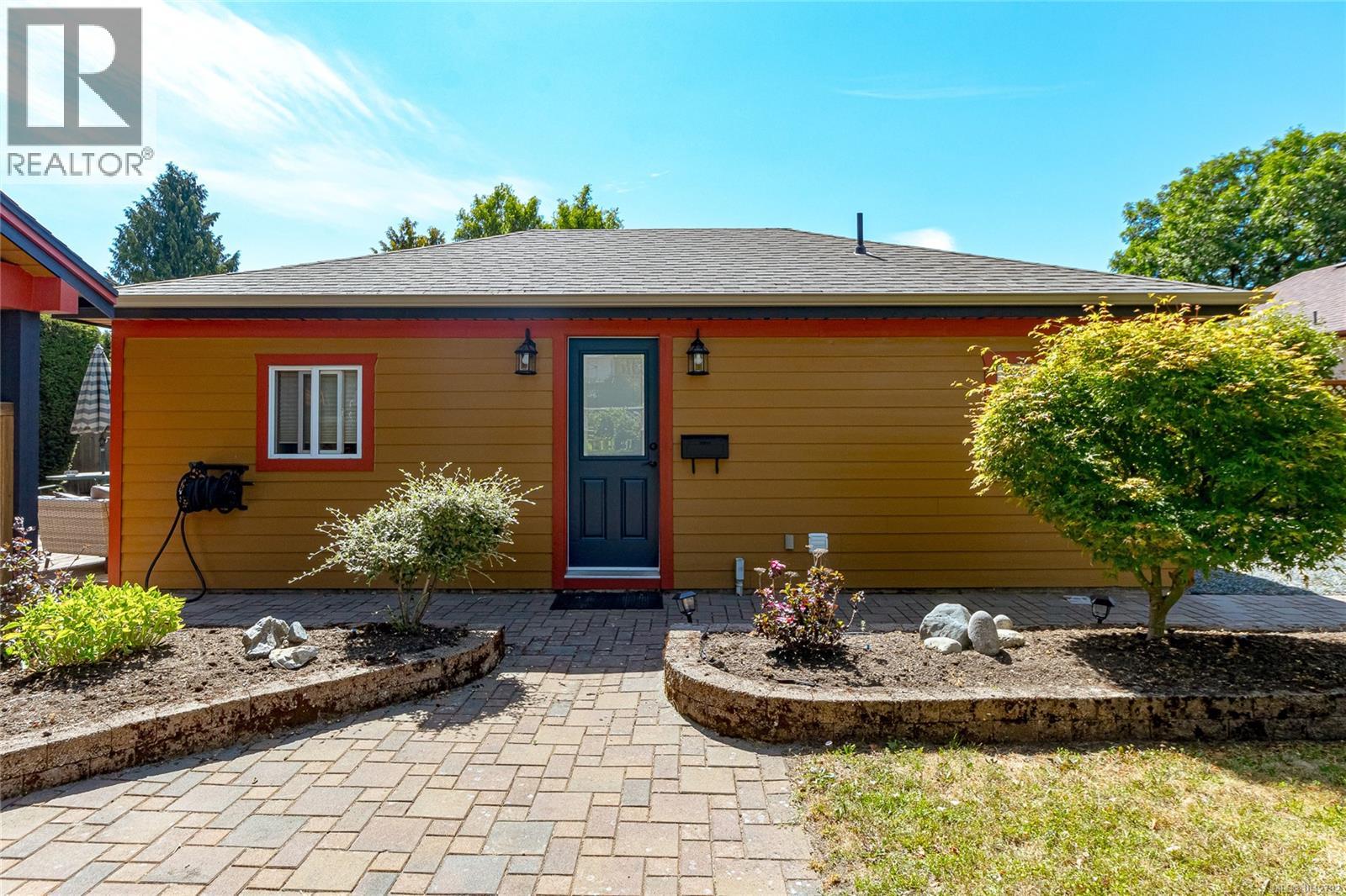 2617 Doncaster Dr - 34