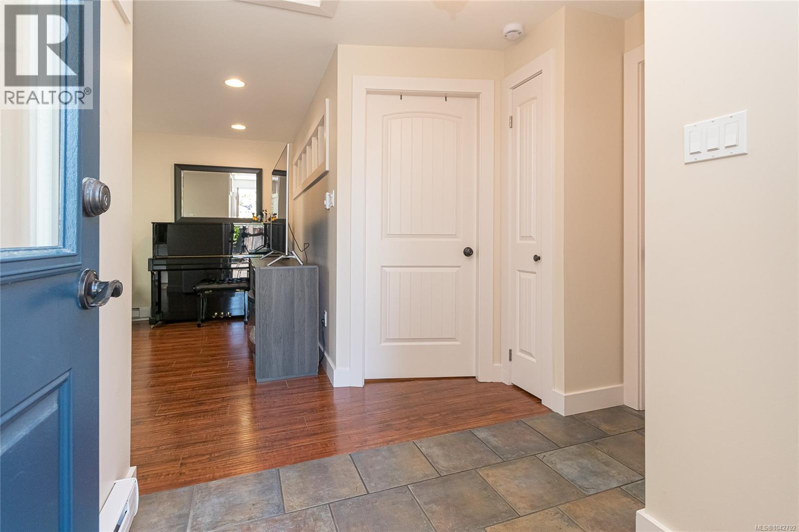 2617 Doncaster Dr - 35