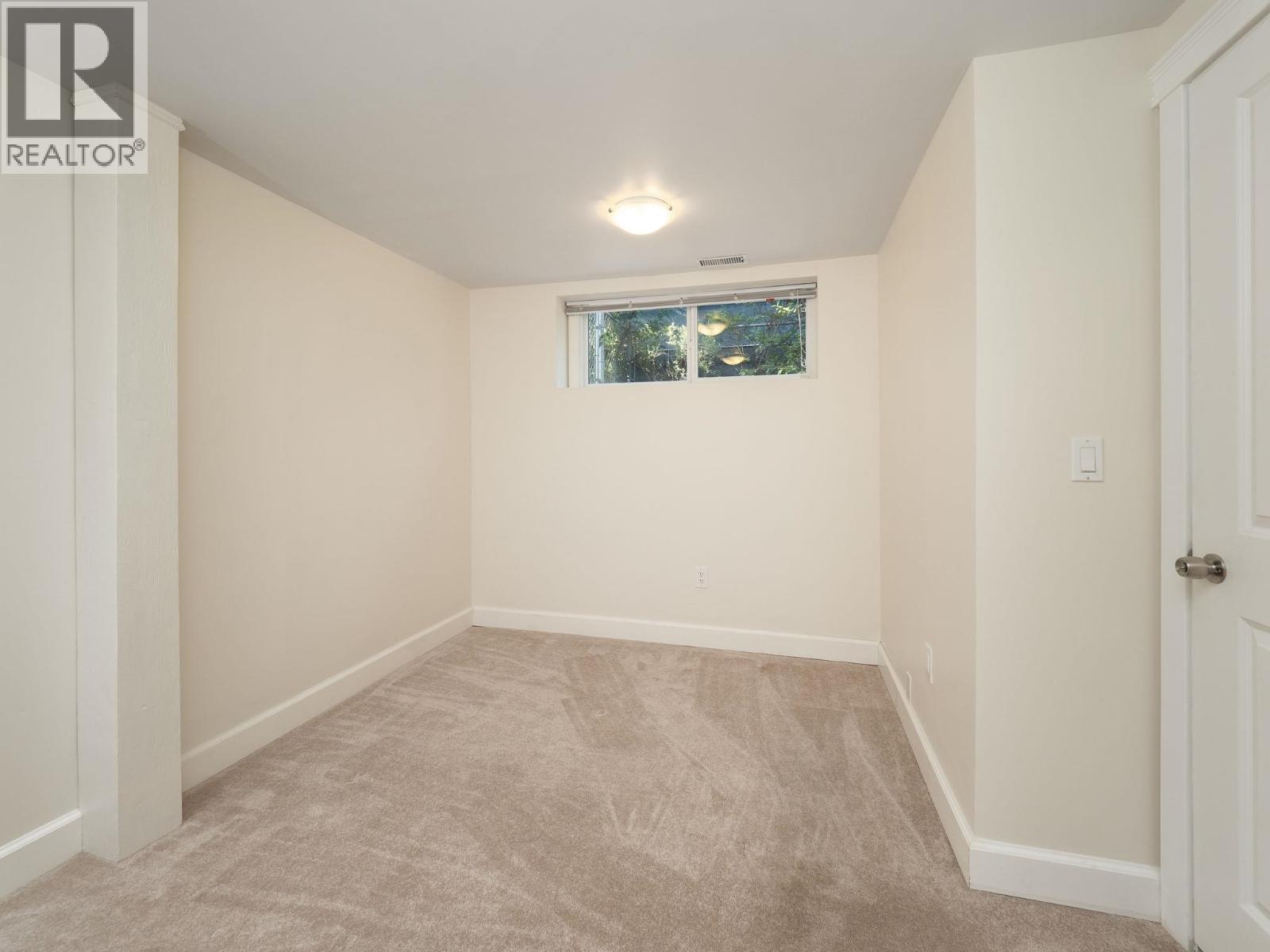Photo 23 of 40 — 1094 IRWIN STREET · Prince George, BC
