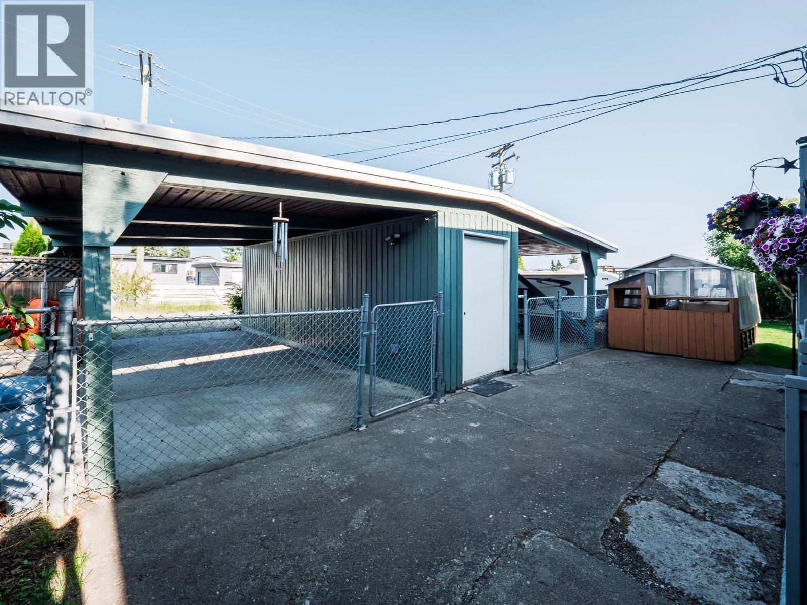 Photo 37 of 40 — 1094 IRWIN STREET · Prince George, BC