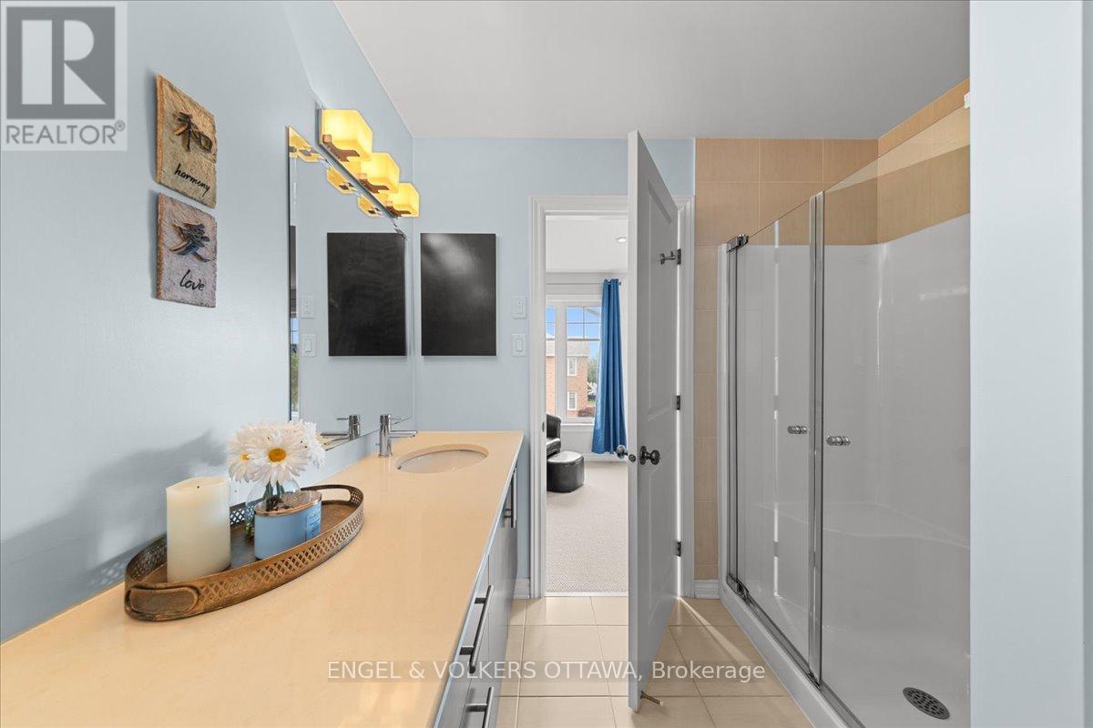 Condos for Sale in Ottawa – 520 ROCHEFORT CIRCLE, Ottawa – By Peter Sagos - Image 22