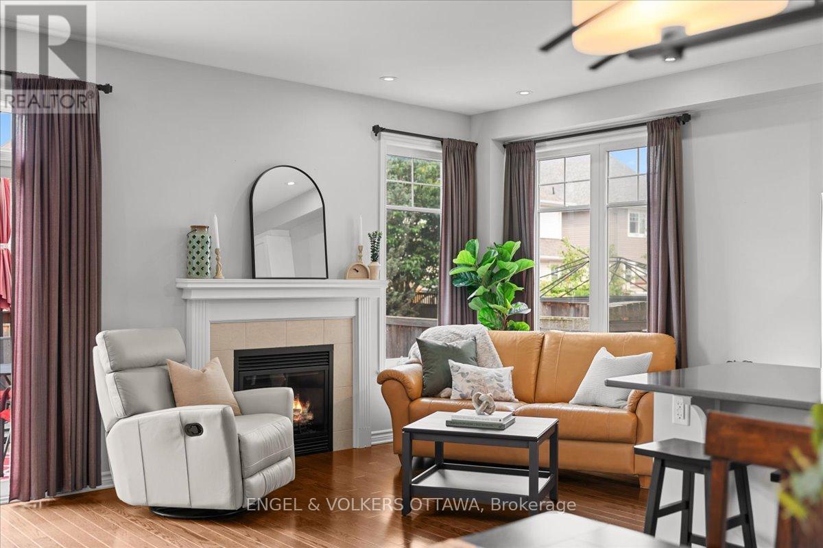 Condos for Sale in Ottawa – 520 ROCHEFORT CIRCLE, Ottawa – By Peter Sagos - Image 7