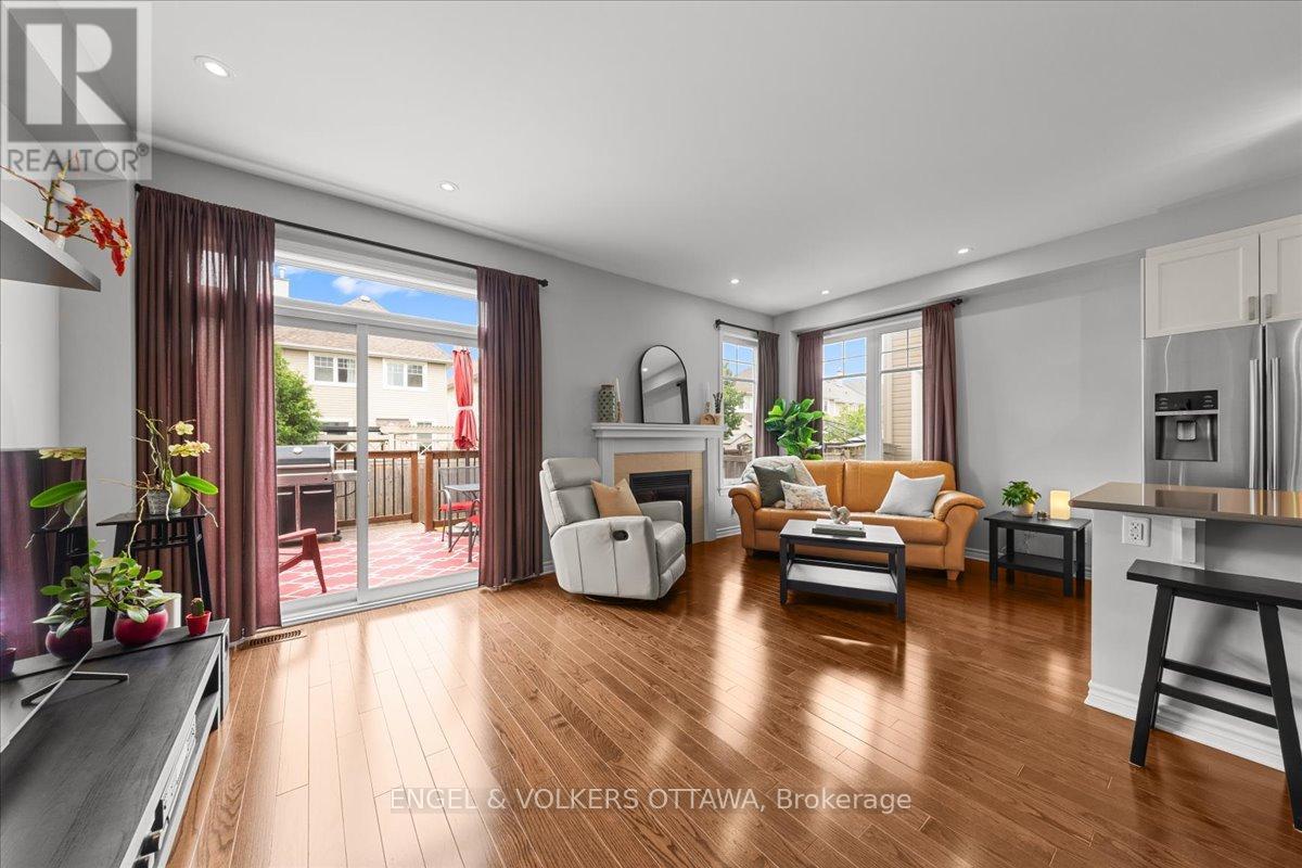 Condos for Sale in Ottawa – 520 ROCHEFORT CIRCLE, Ottawa – By Peter Sagos - Image 9
