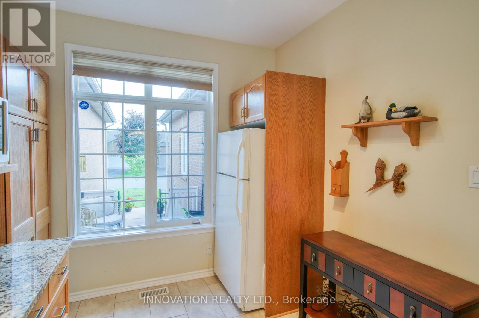 27 EILEEN CRESCENT - 10