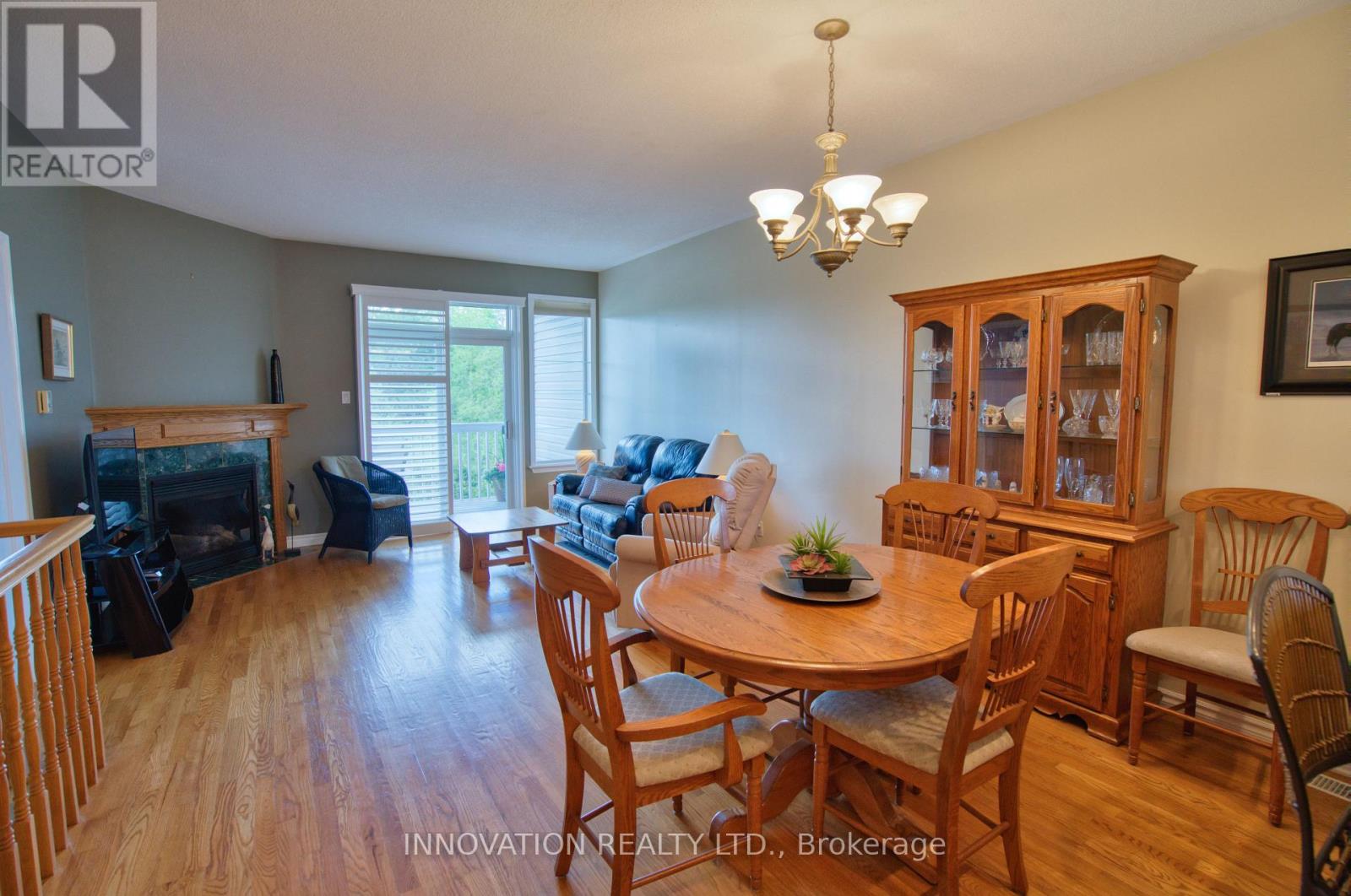 27 EILEEN CRESCENT - 11