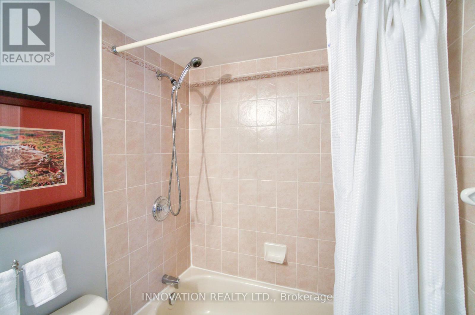 27 EILEEN CRESCENT - 35