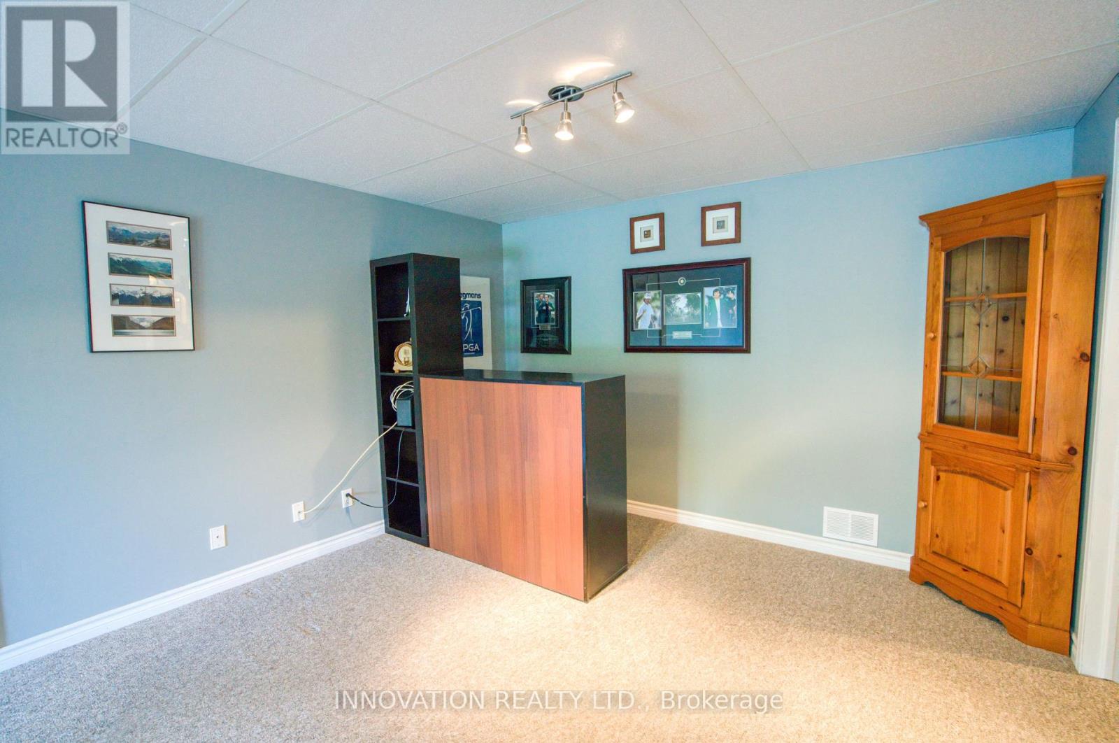 27 EILEEN CRESCENT - 36