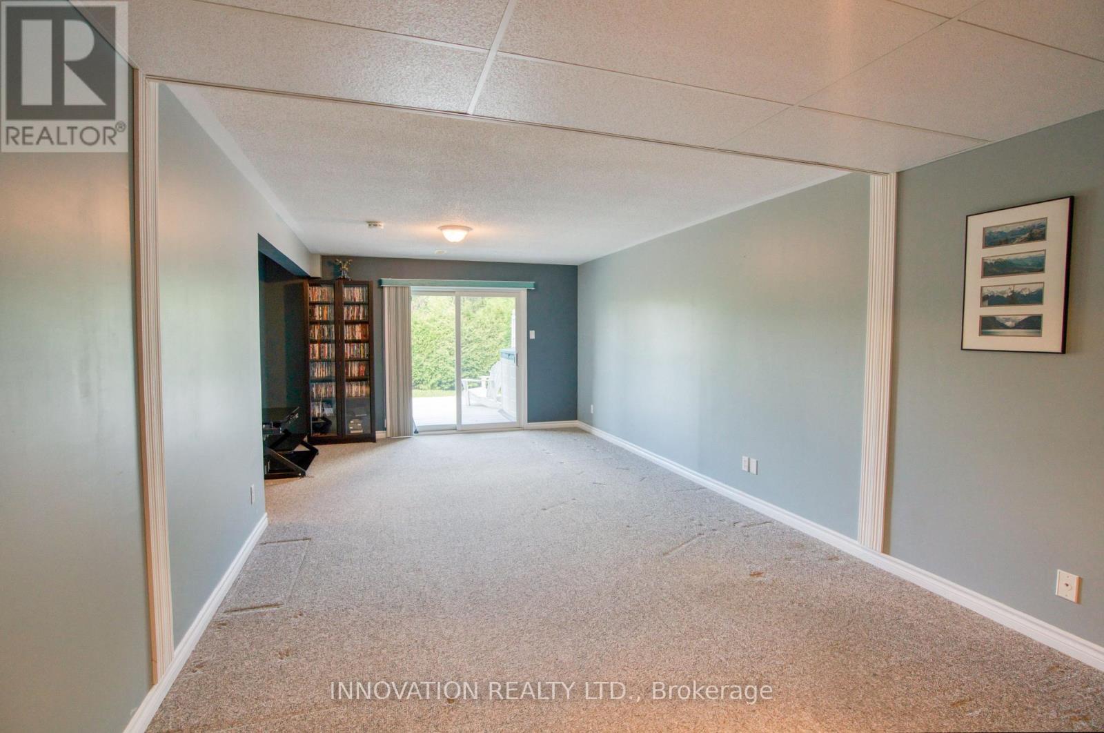 27 EILEEN CRESCENT - 39
