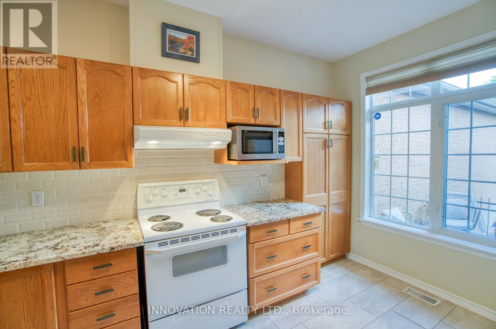 27 EILEEN CRESCENT - 8