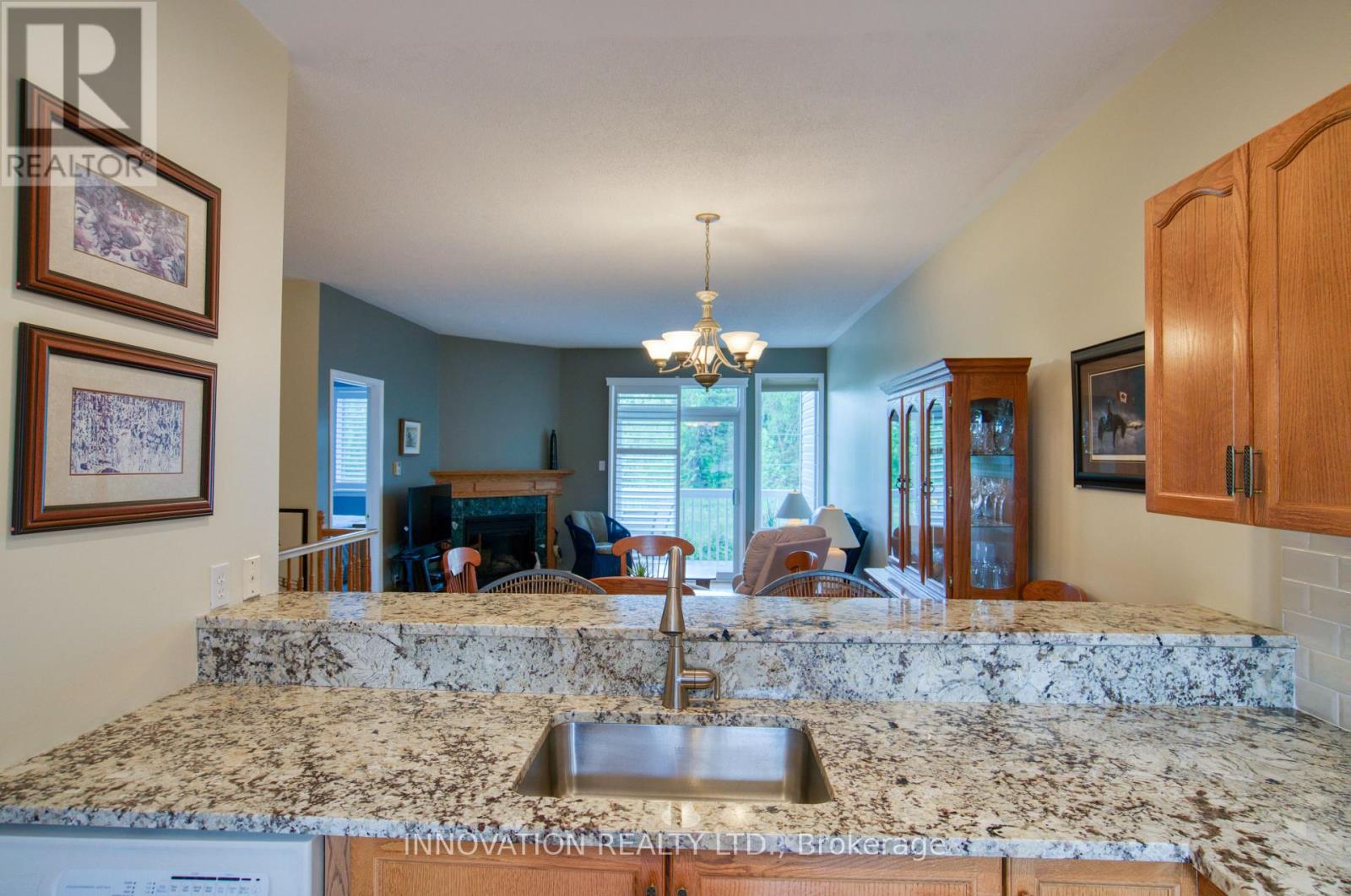27 EILEEN CRESCENT - 9