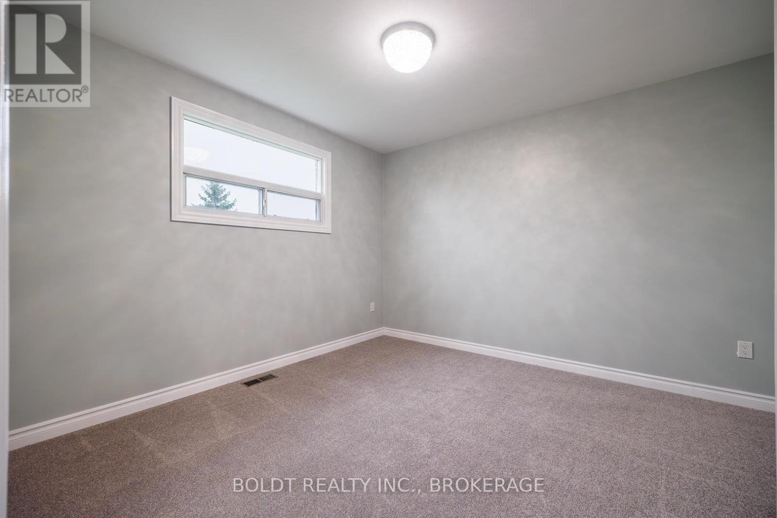 8 PAMELA DRIVE - 16