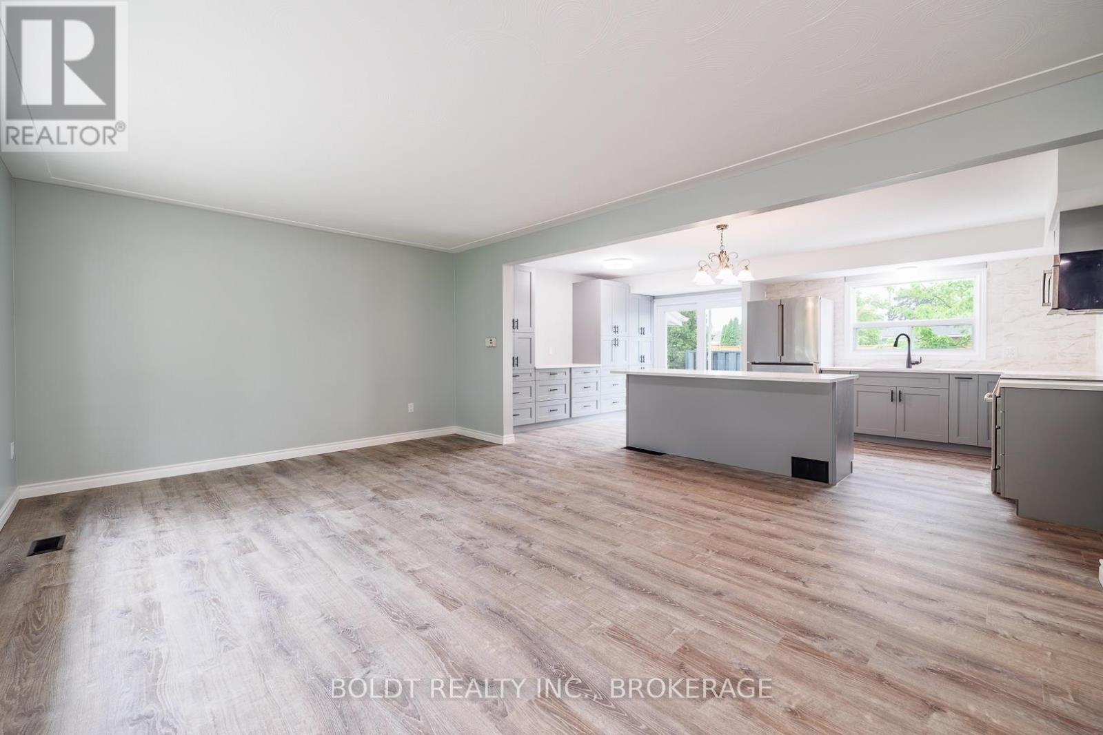 8 PAMELA DRIVE - 9