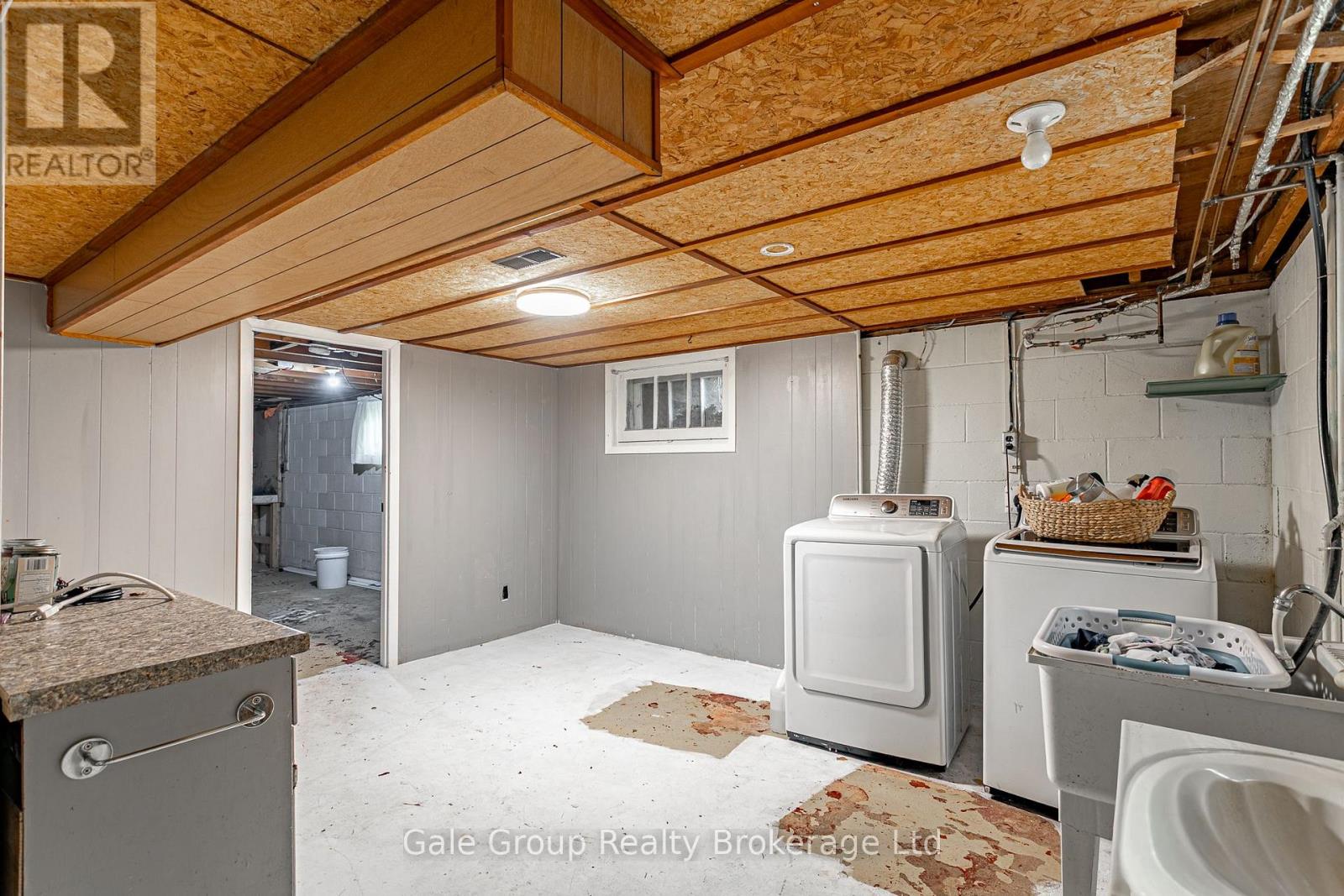 32A GLENDALE DRIVE - 19