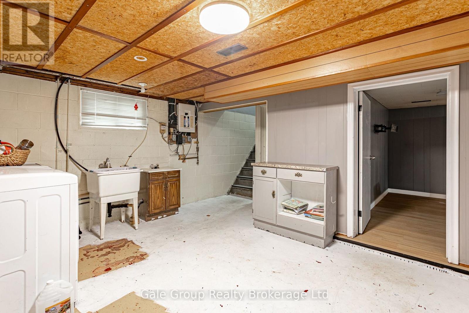 32A GLENDALE DRIVE - 20