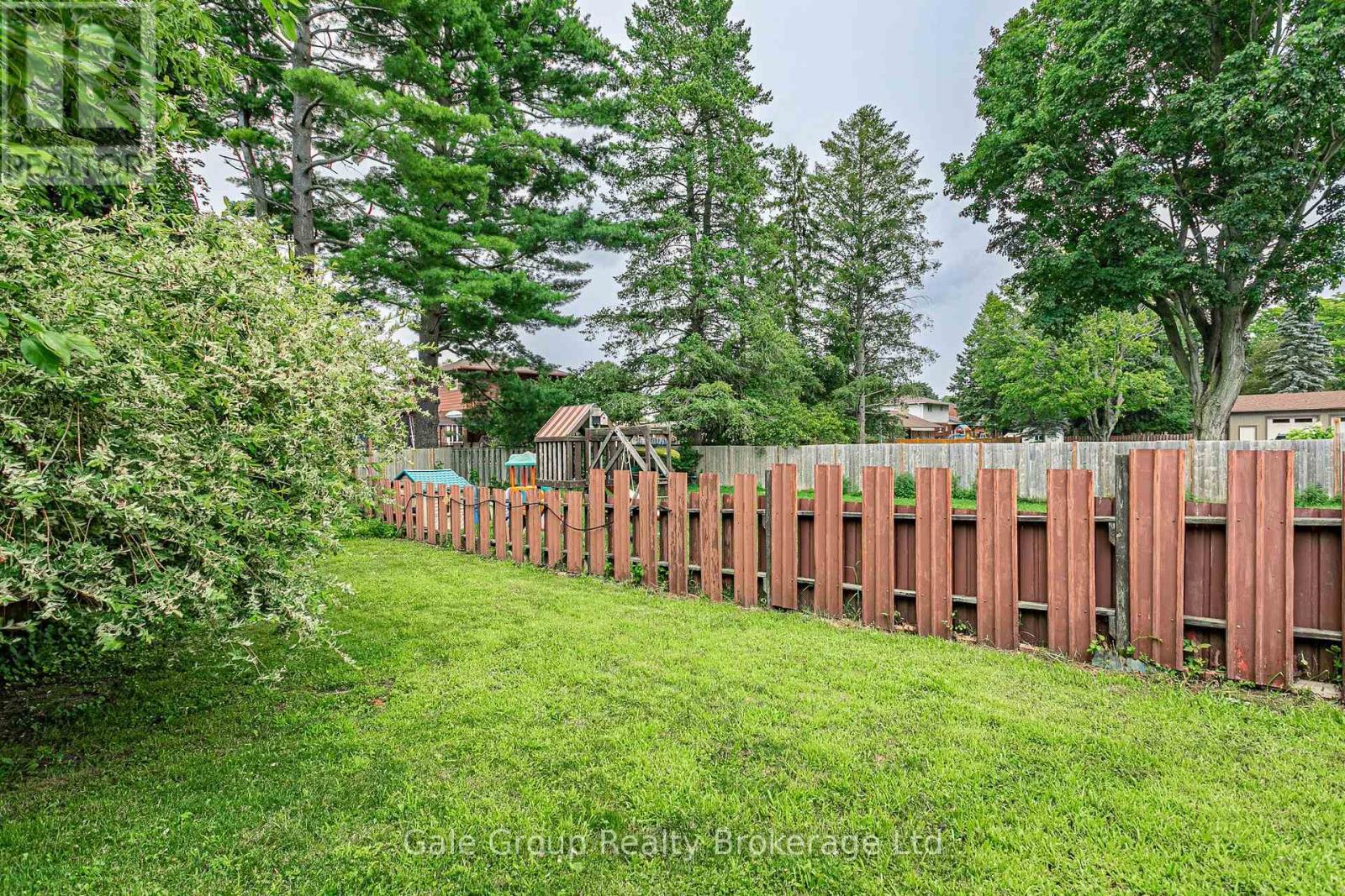 32A GLENDALE DRIVE - 27