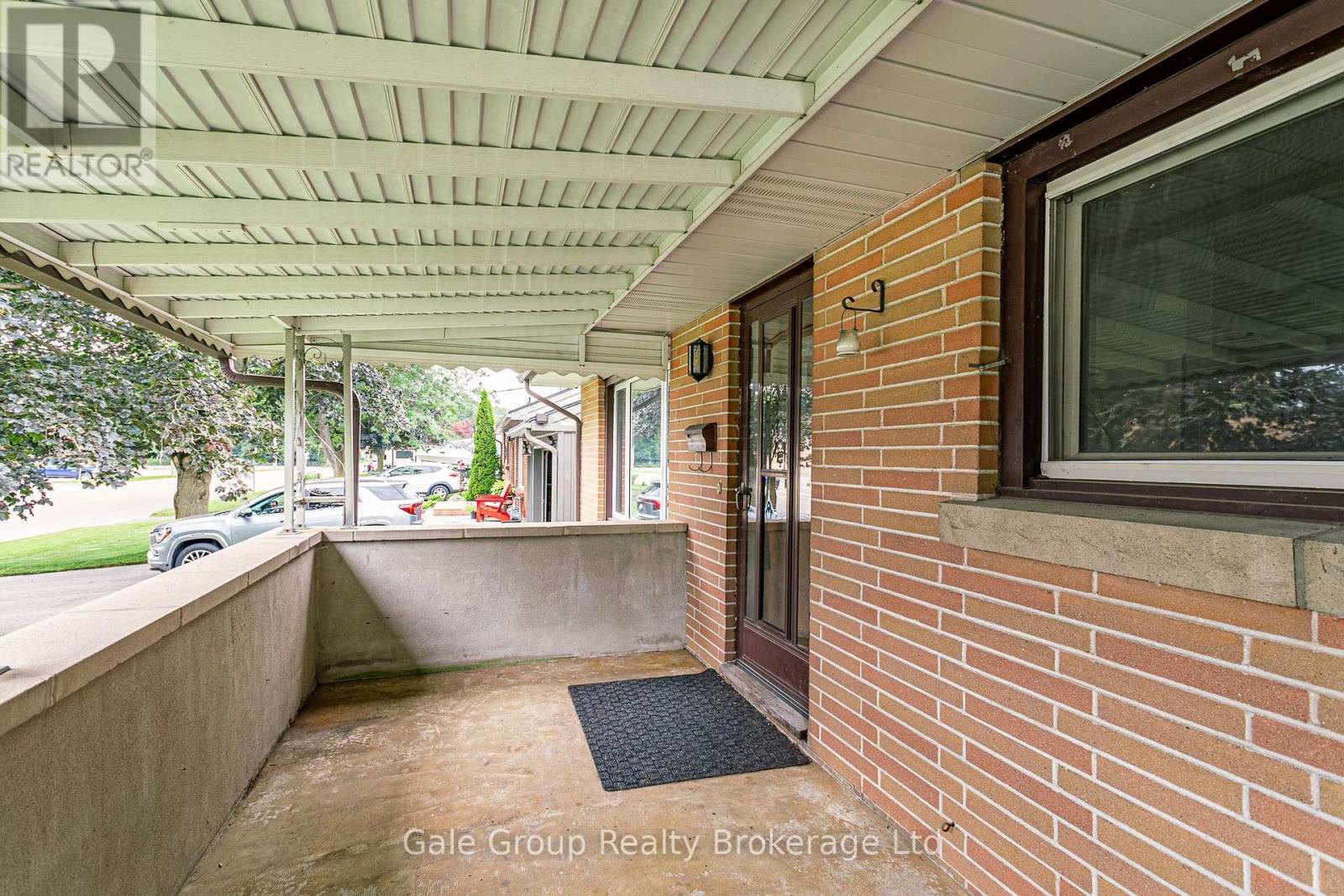 32A GLENDALE DRIVE - 6