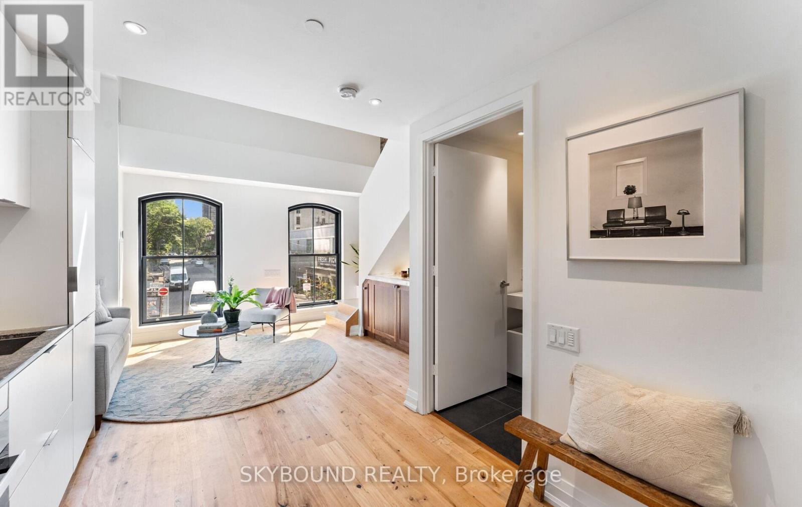 #223 5 ST. JOSEPH STREET E - 10