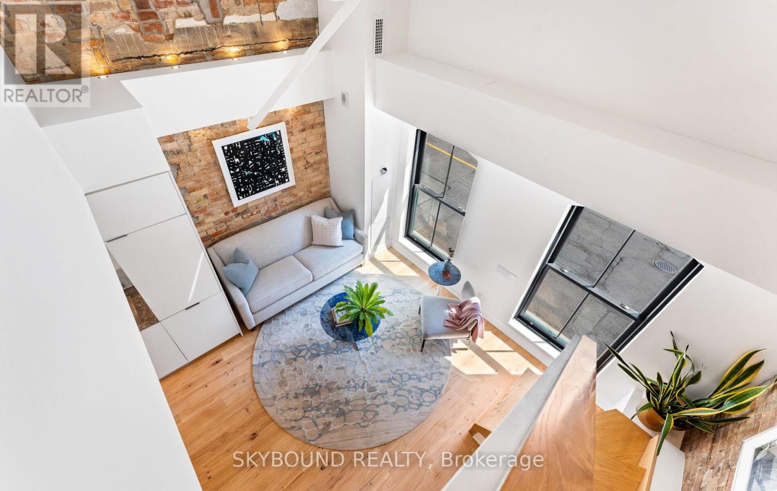 #223 5 ST. JOSEPH STREET E - 28