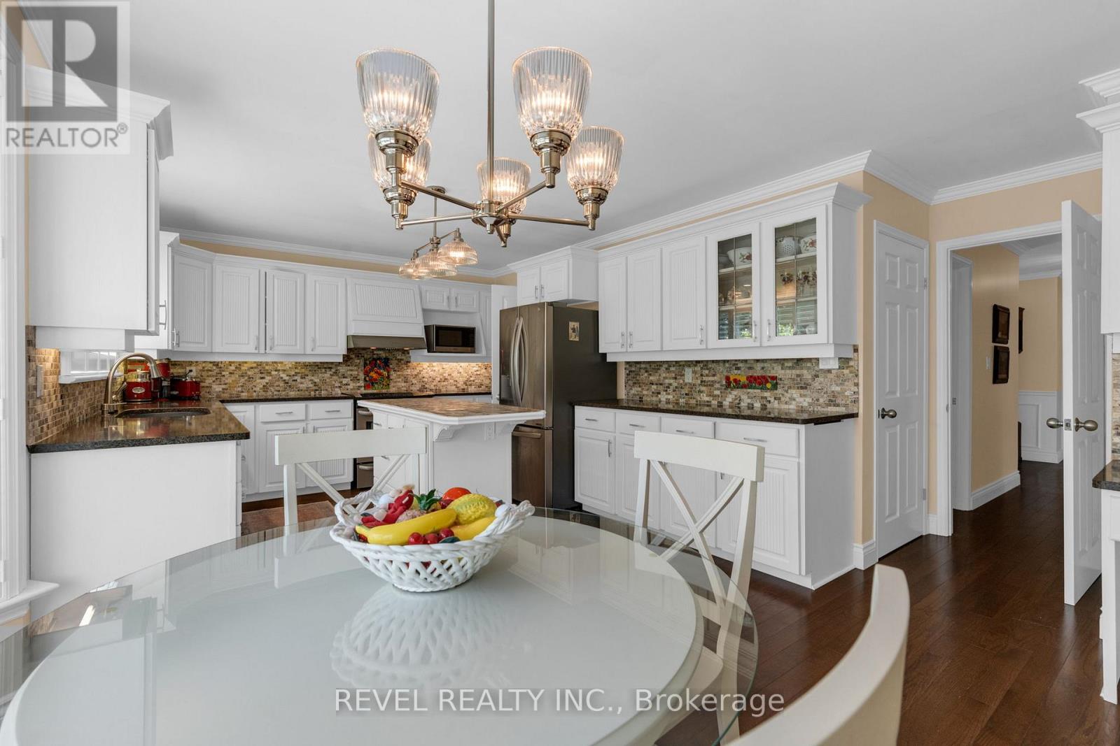 153 BAYSHORE DRIVE - 12