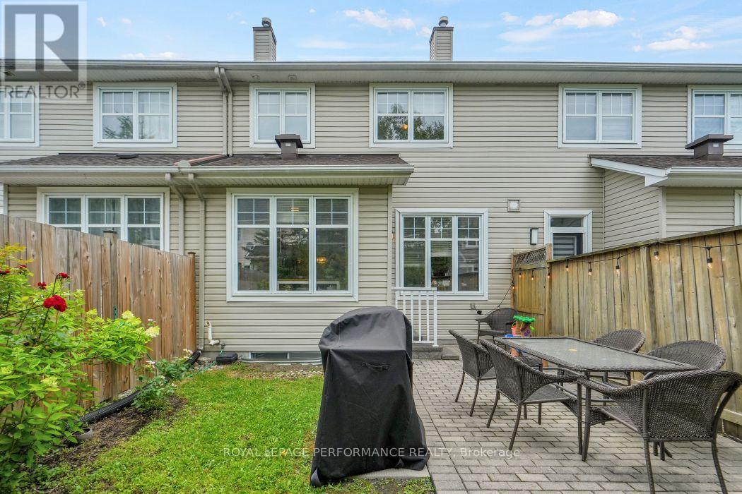152 PURPLE FINCH CRESCENT - 33