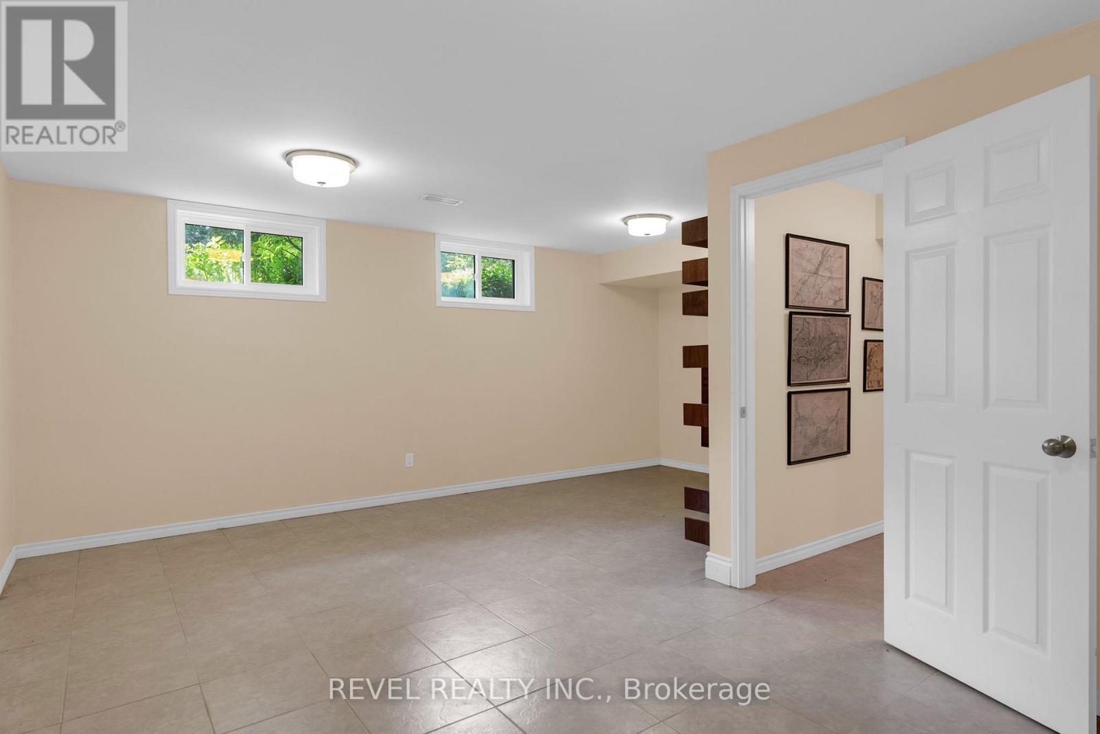 153 BAYSHORE DRIVE - 27