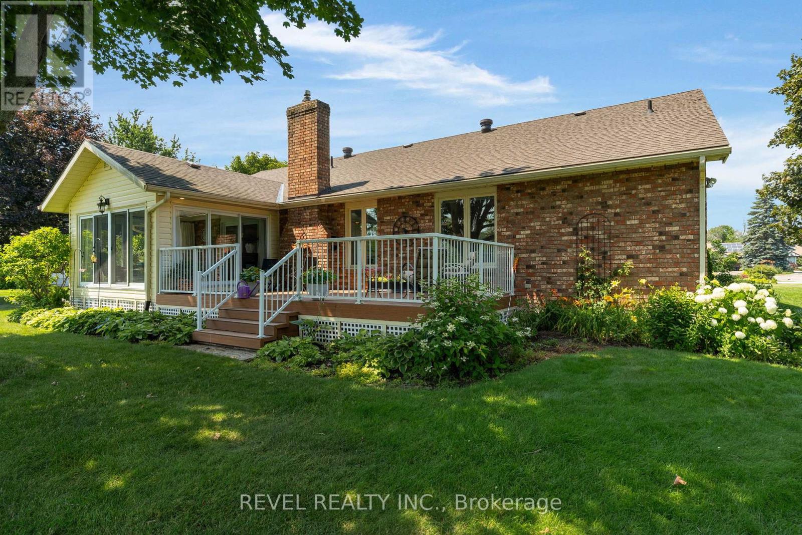153 BAYSHORE DRIVE - 37