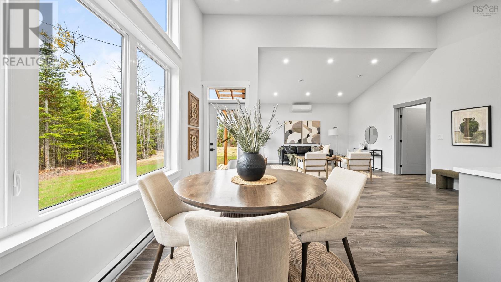 72 Chisholm Road - 19