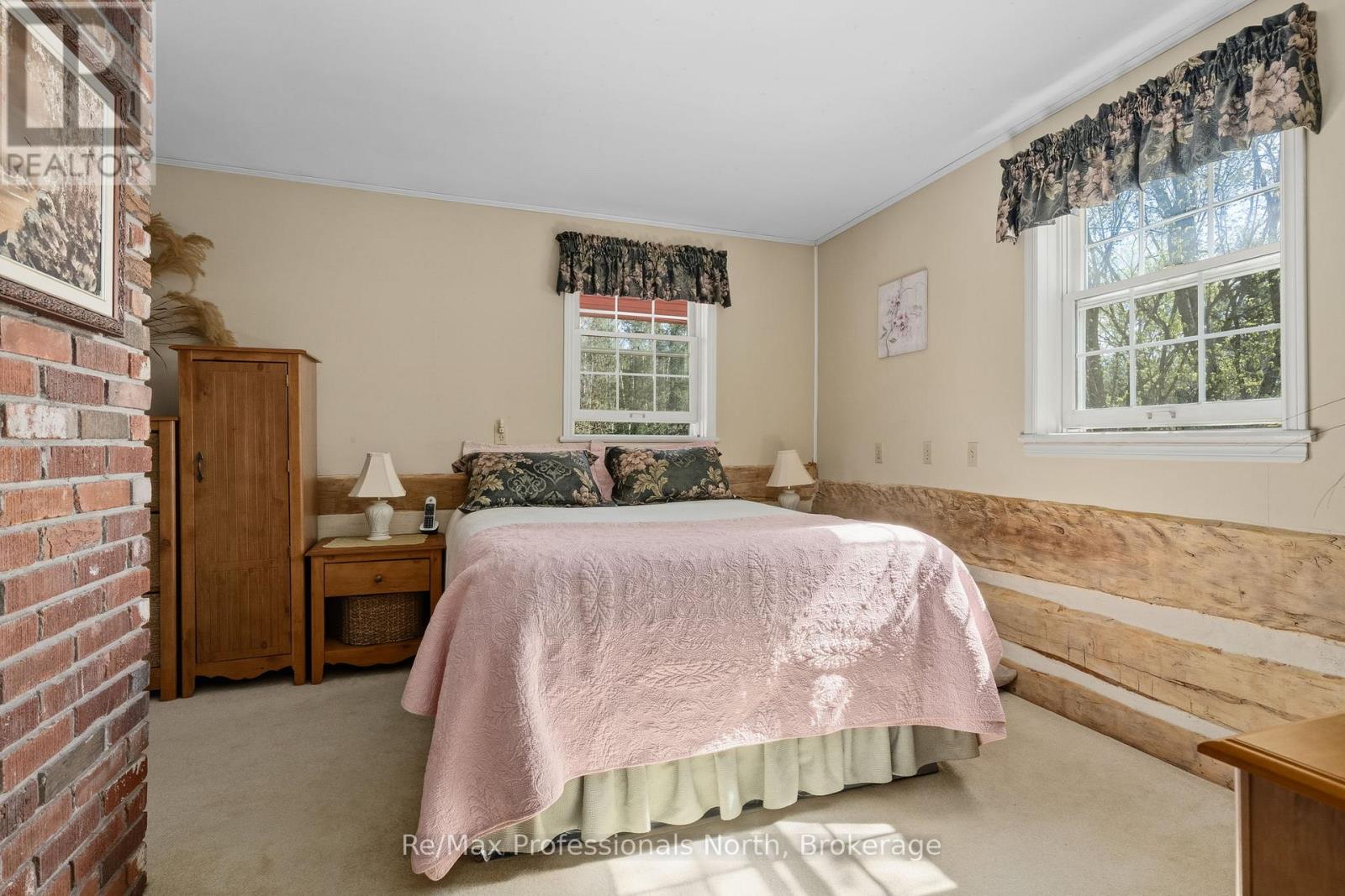 3569 CHETWYND ROAD - 20