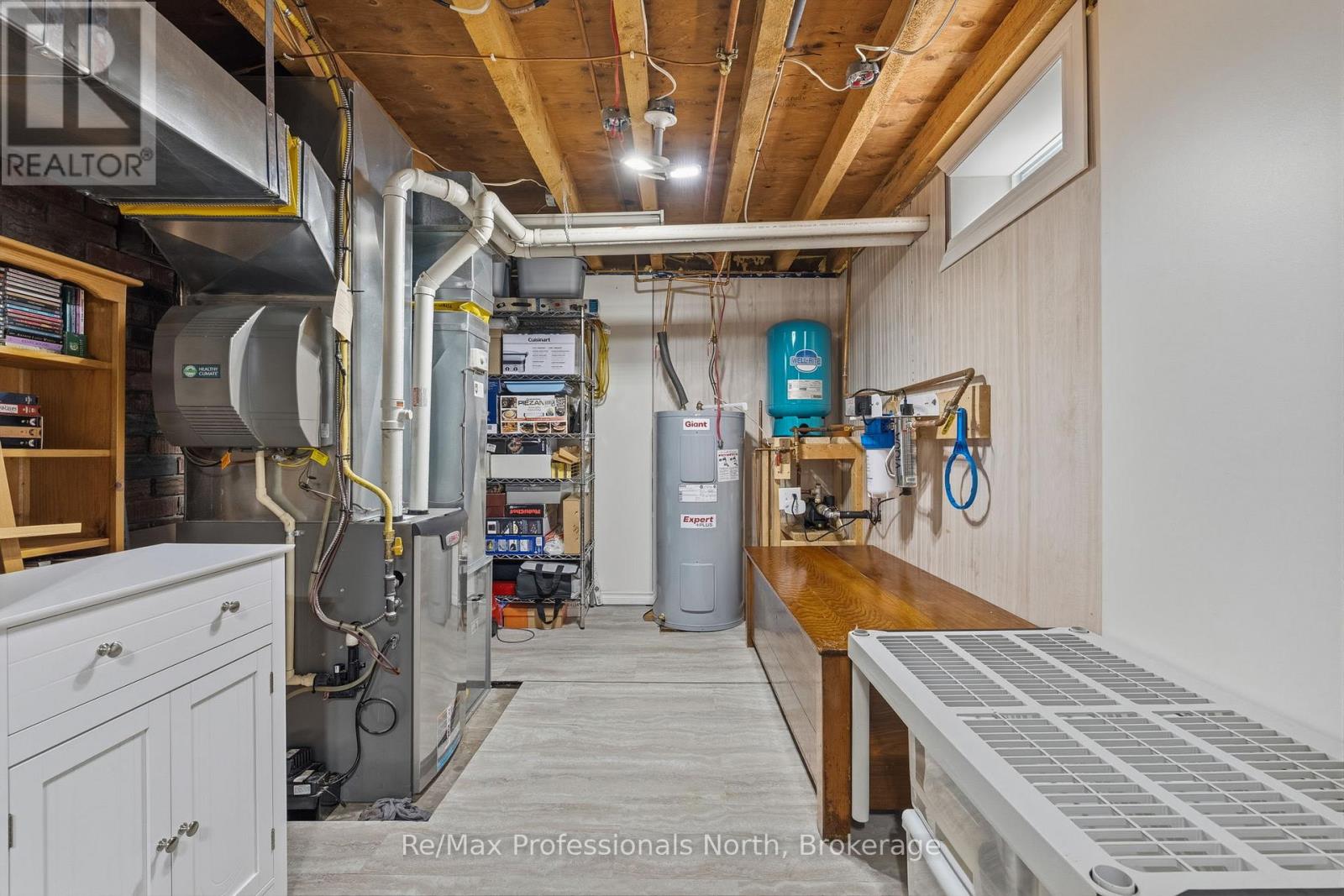 3569 CHETWYND ROAD - 28