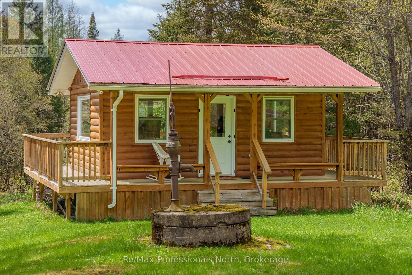 3569 CHETWYND ROAD - 30
