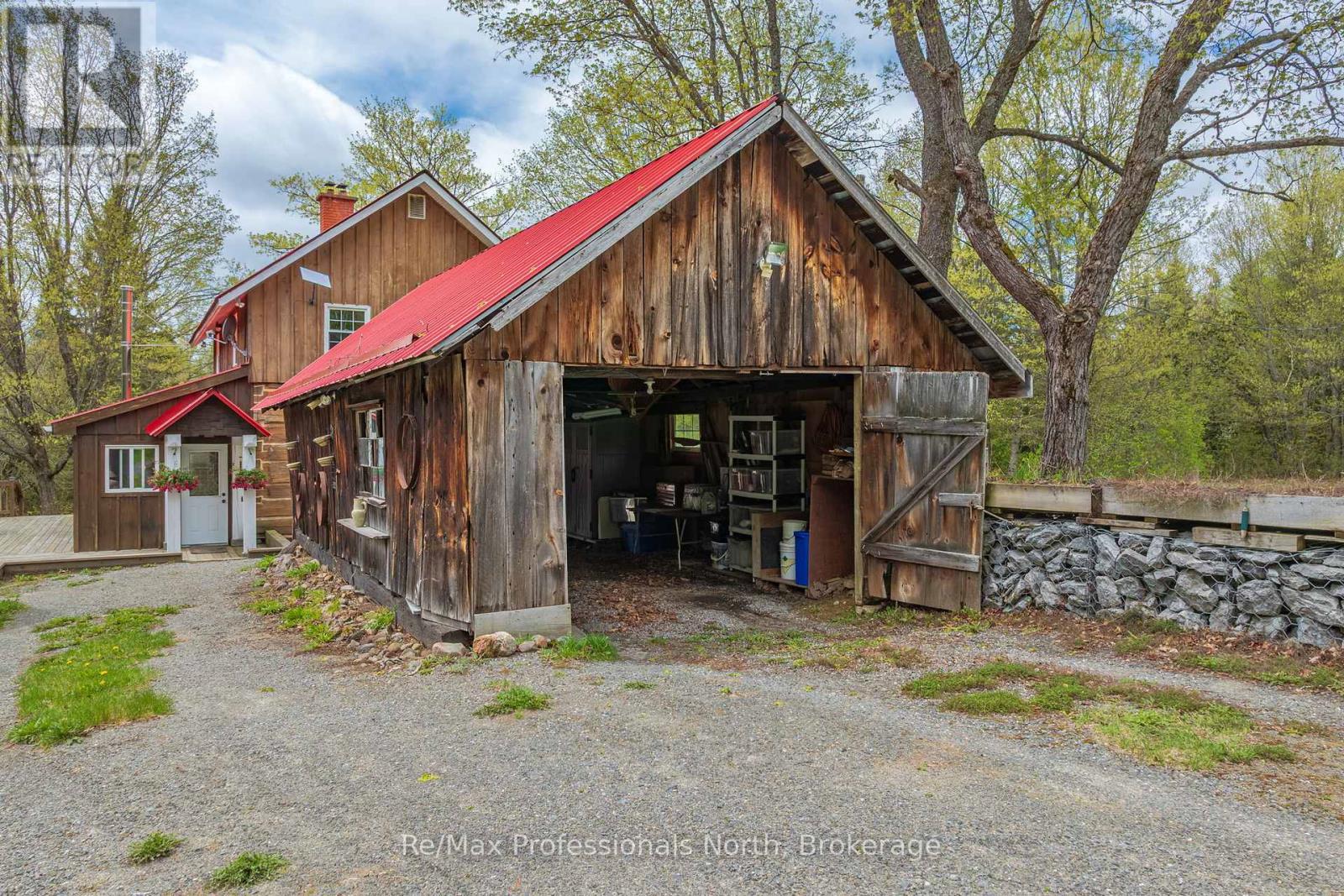 3569 CHETWYND ROAD - 35