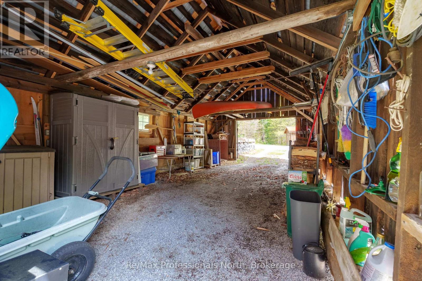 3569 CHETWYND ROAD - 36
