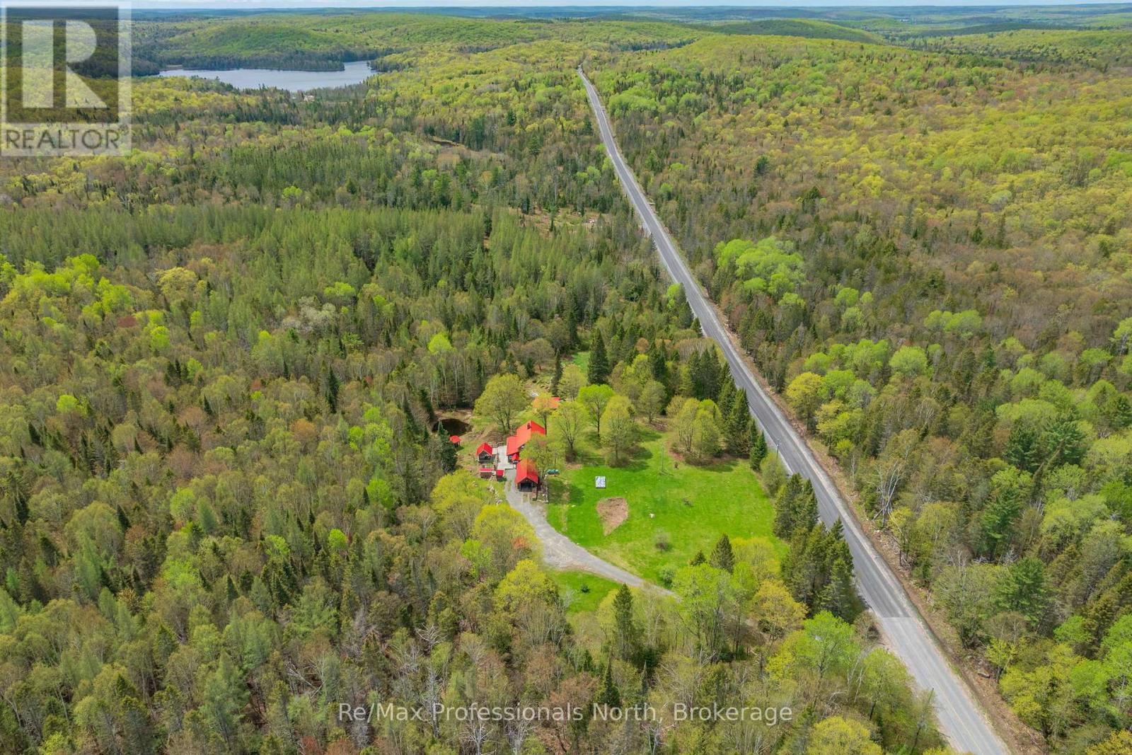 3569 CHETWYND ROAD - 39