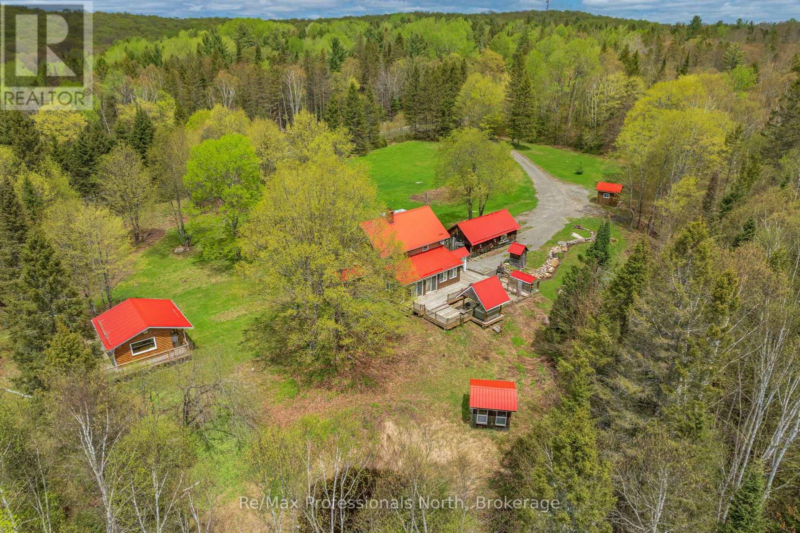 3569 CHETWYND ROAD - 45